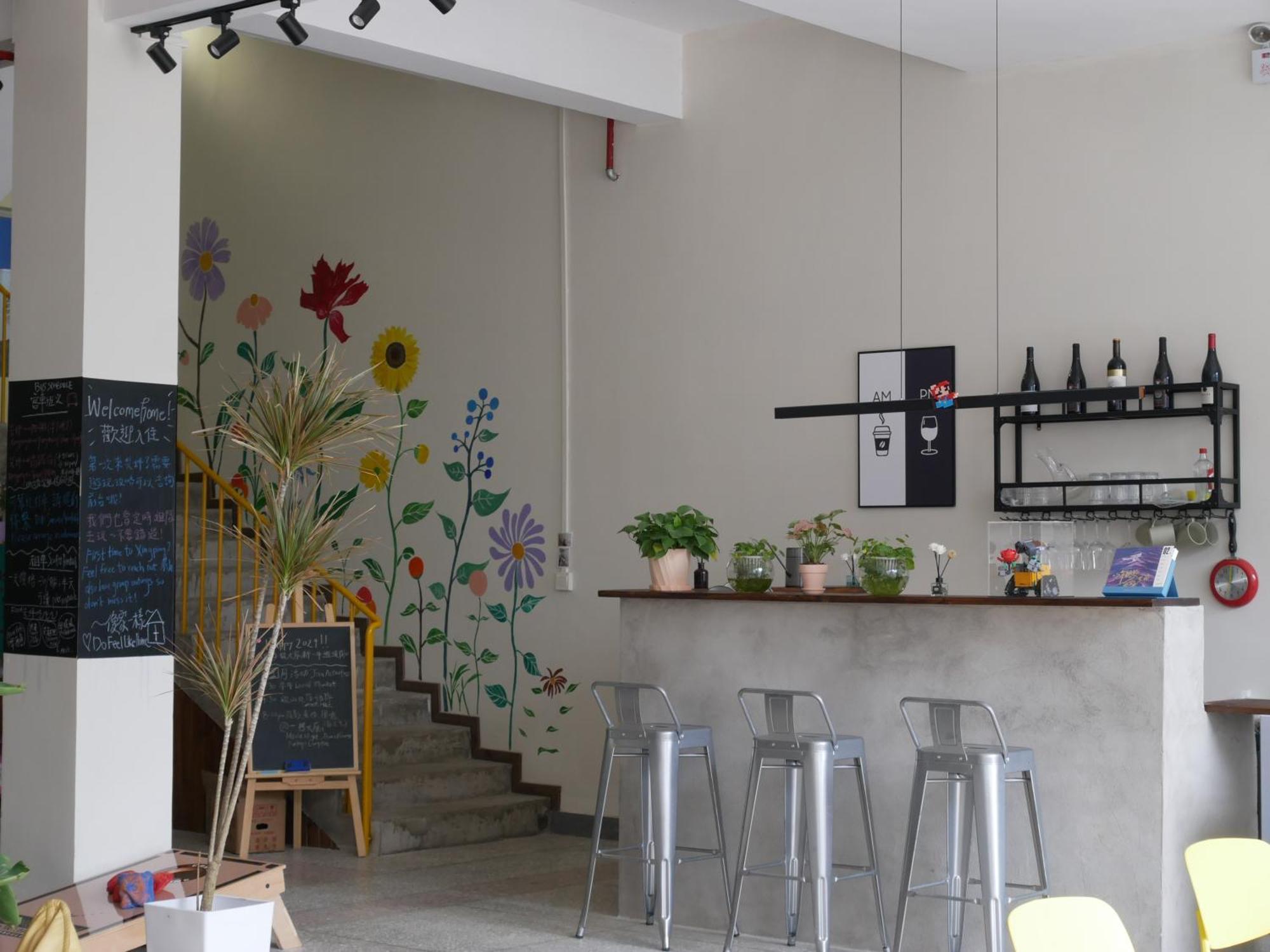 Pomelo Hostel Xingping Яншо Экстерьер фото