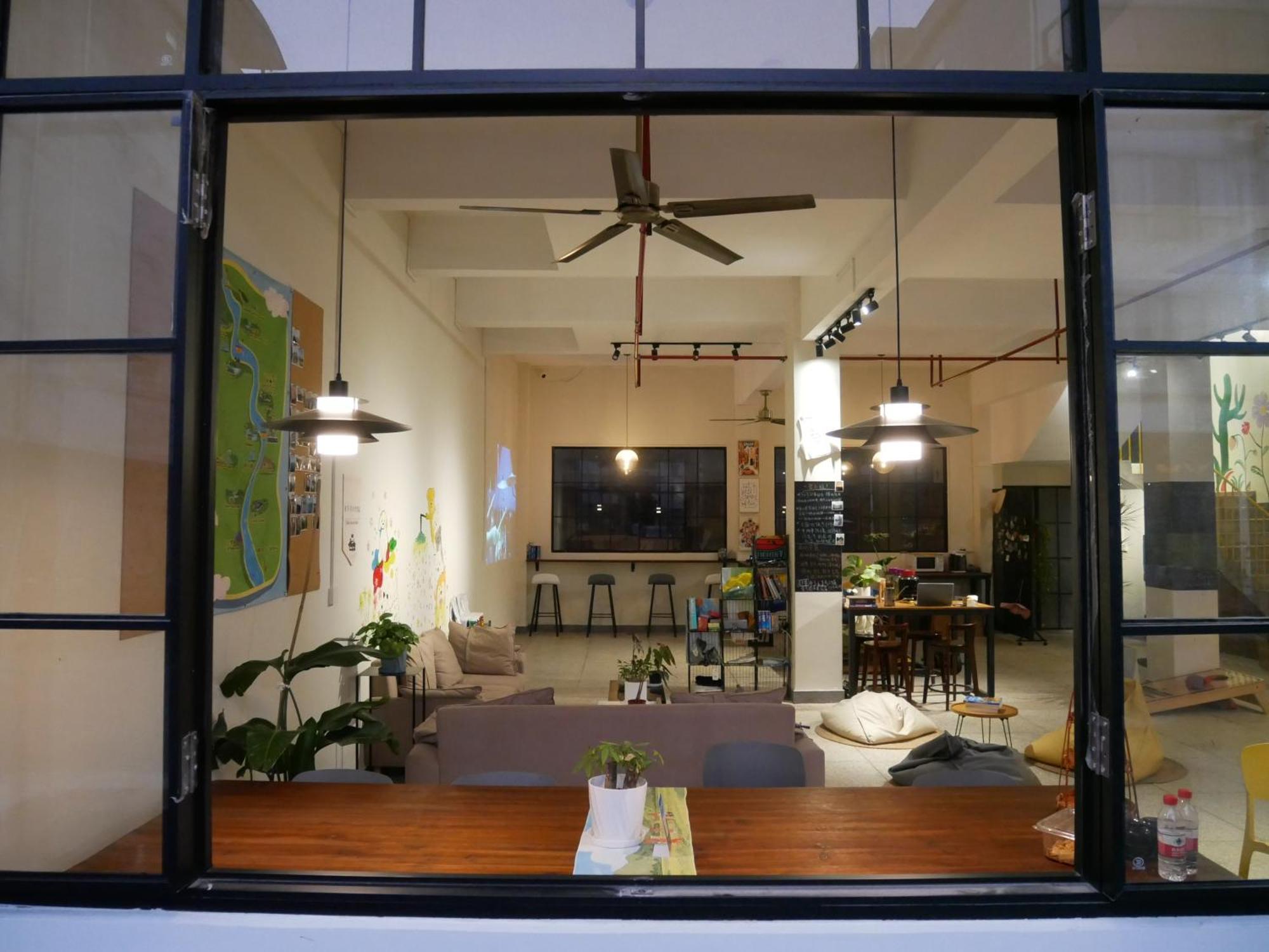 Pomelo Hostel Xingping Яншо Экстерьер фото